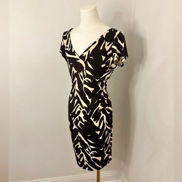 Diane Von Furstenberg Vintage Brown & Ivory Silk Abstract Dress Size 8. - Picture 2 of 10